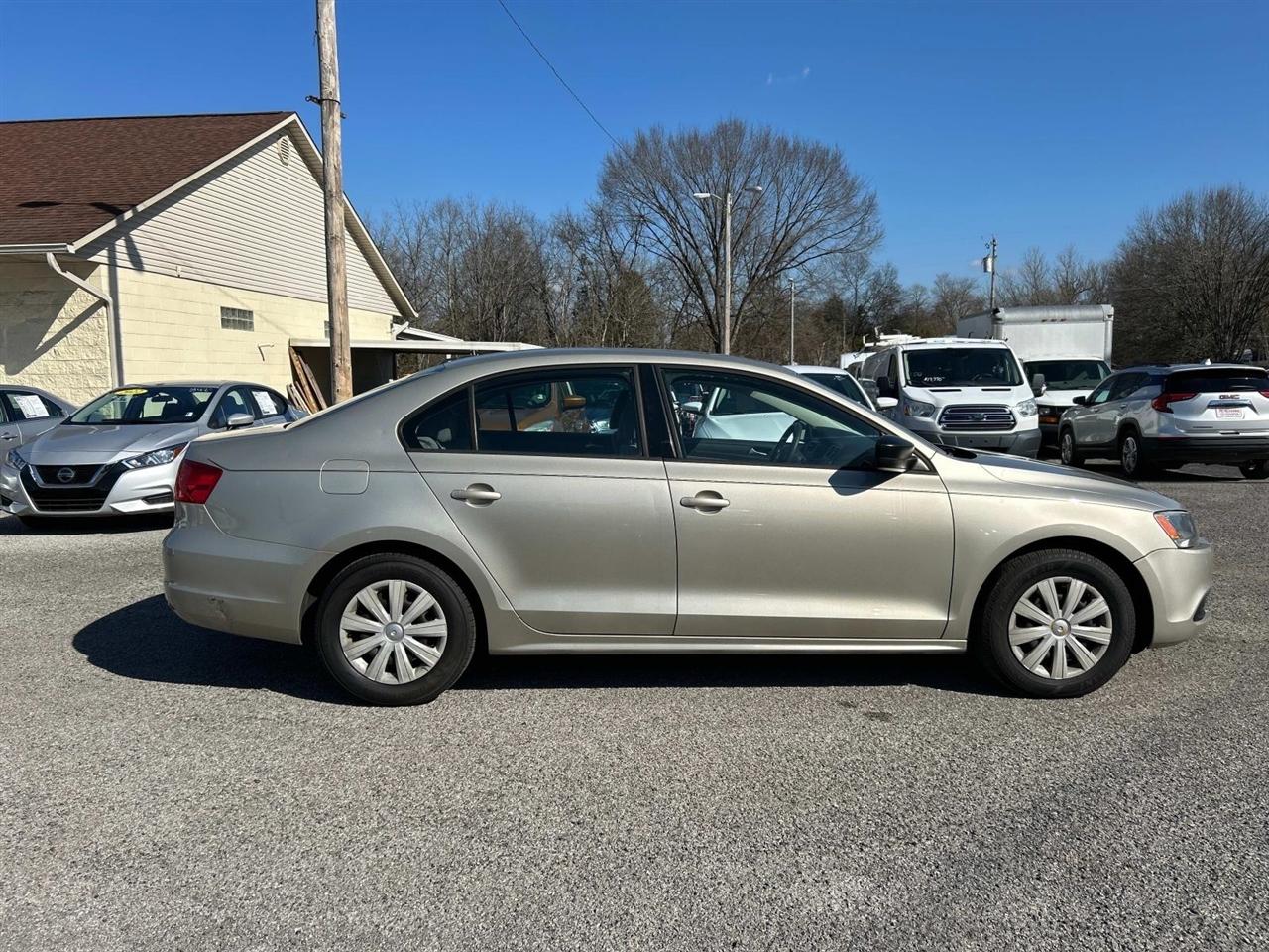 Volkswagen Jetta  2014