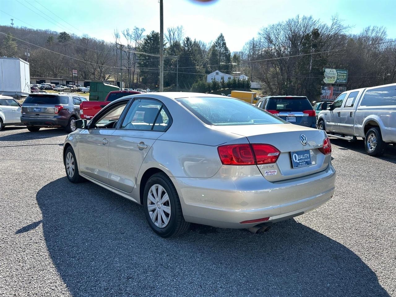 Volkswagen Jetta  2014