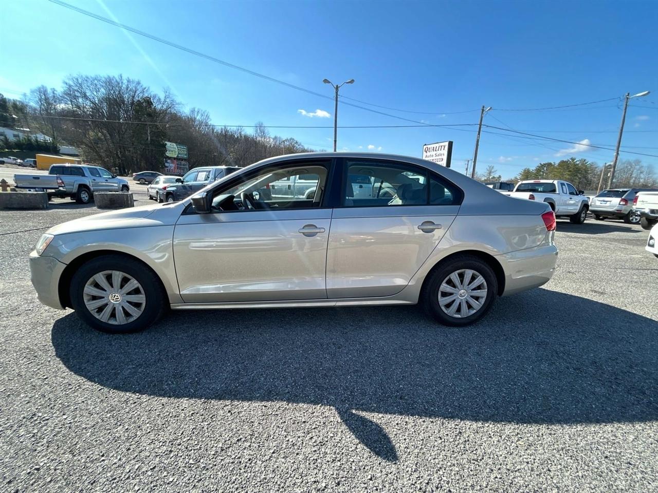 Volkswagen Jetta  2014