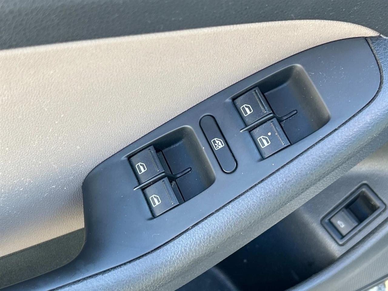 Volkswagen Jetta  2014