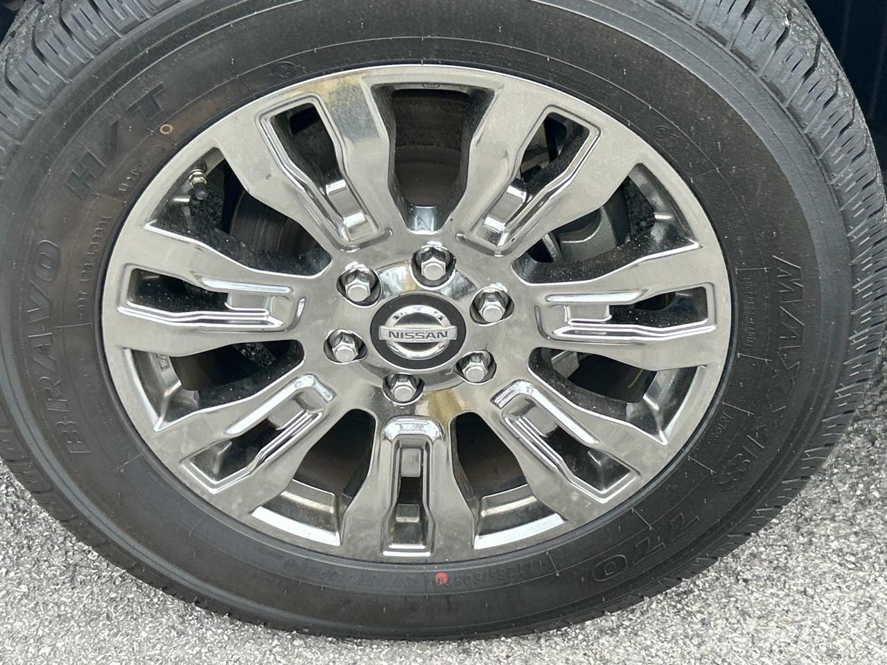 Nissan Titan XD  2017