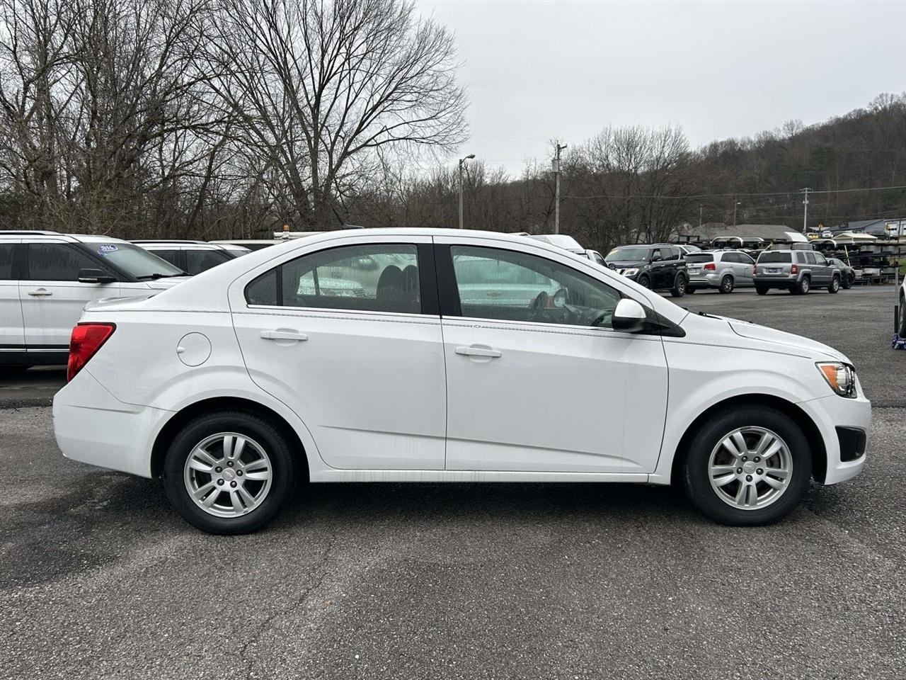 Chevrolet Sonic  2014