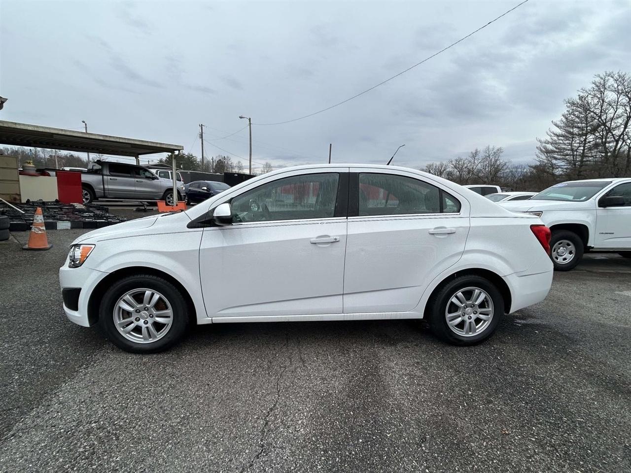 Chevrolet Sonic  2014