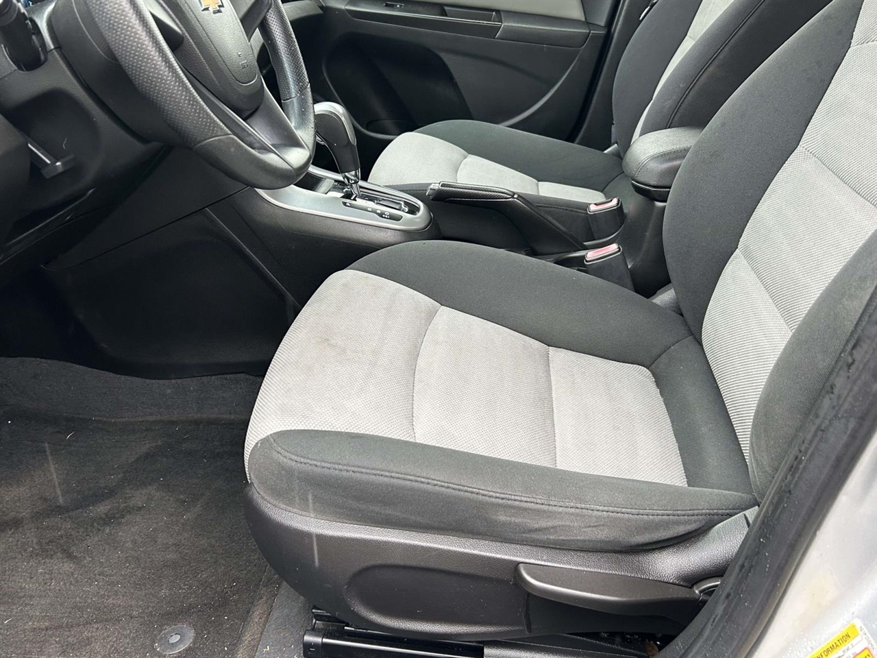 Chevrolet Cruze  2012