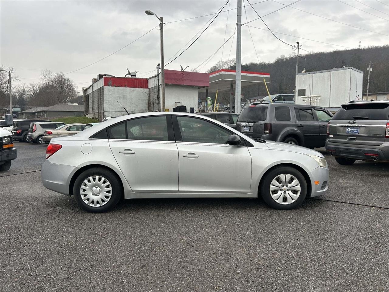 Chevrolet Cruze  2012