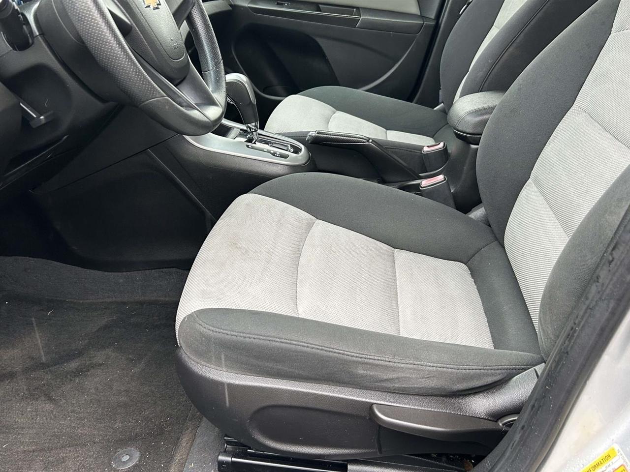 Chevrolet Cruze  2012