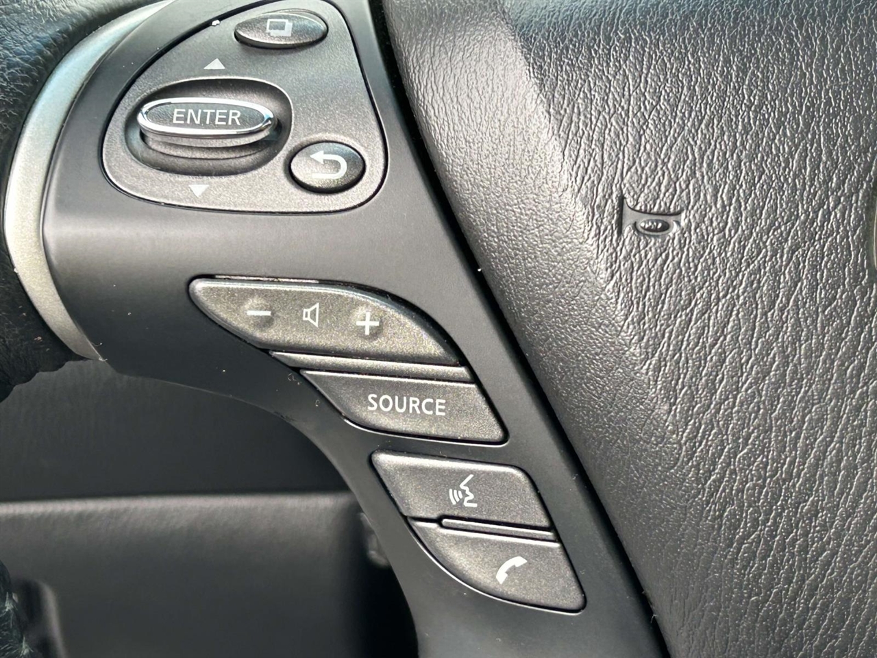 Nissan Pathfinder  2015