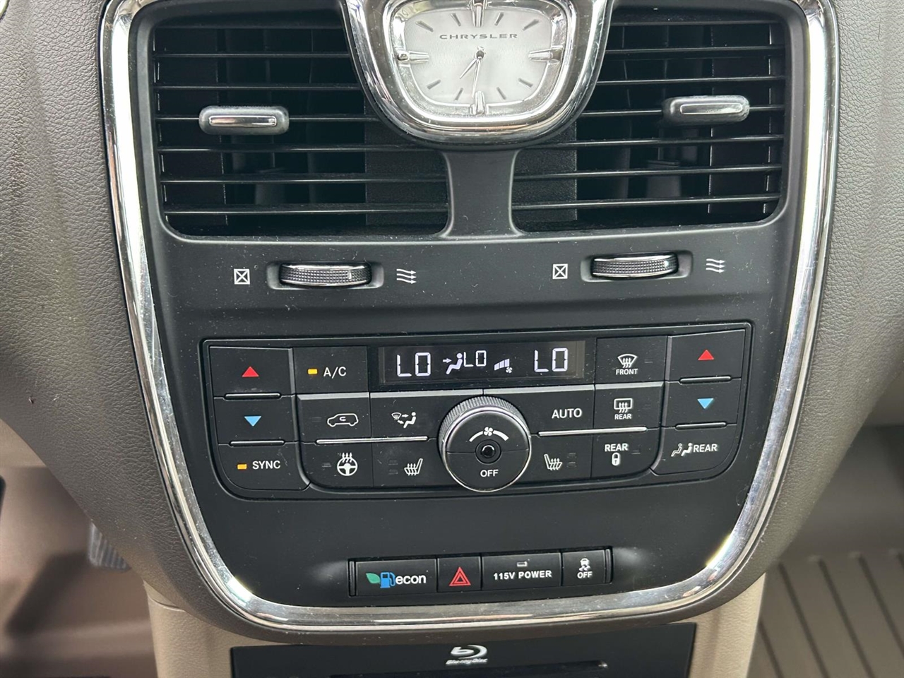 Chrysler Town & Country  2014