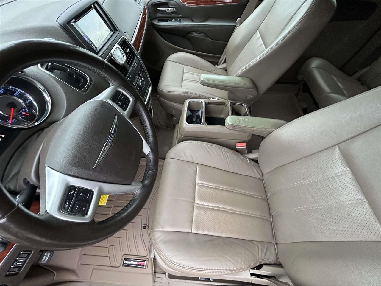Chrysler Town & Country  2014