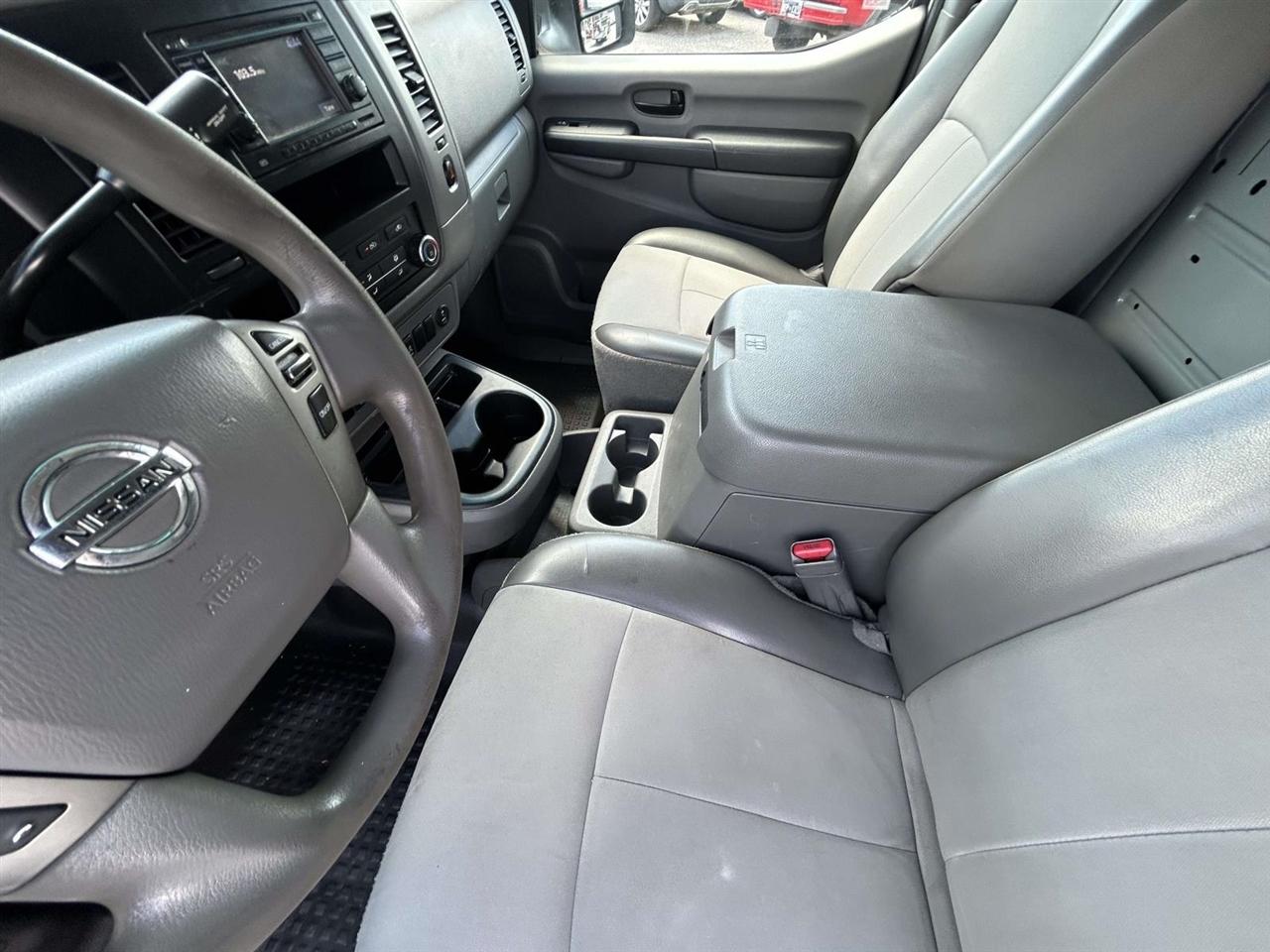Nissan NV Cargo  2013