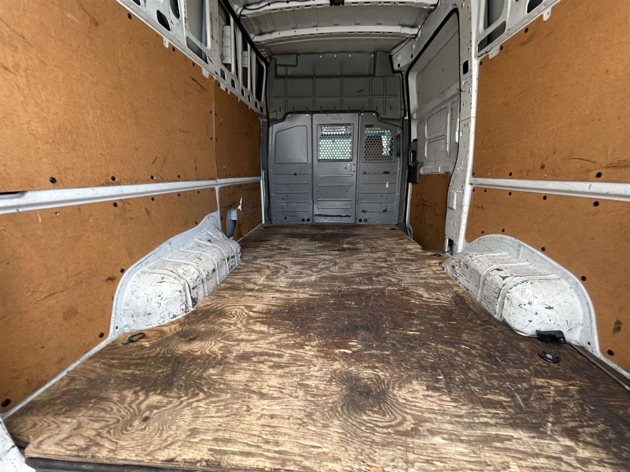 Nissan NV Cargo  2013