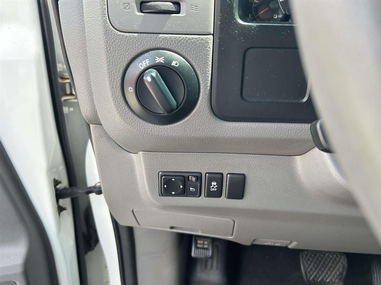 Nissan NV Cargo  2013