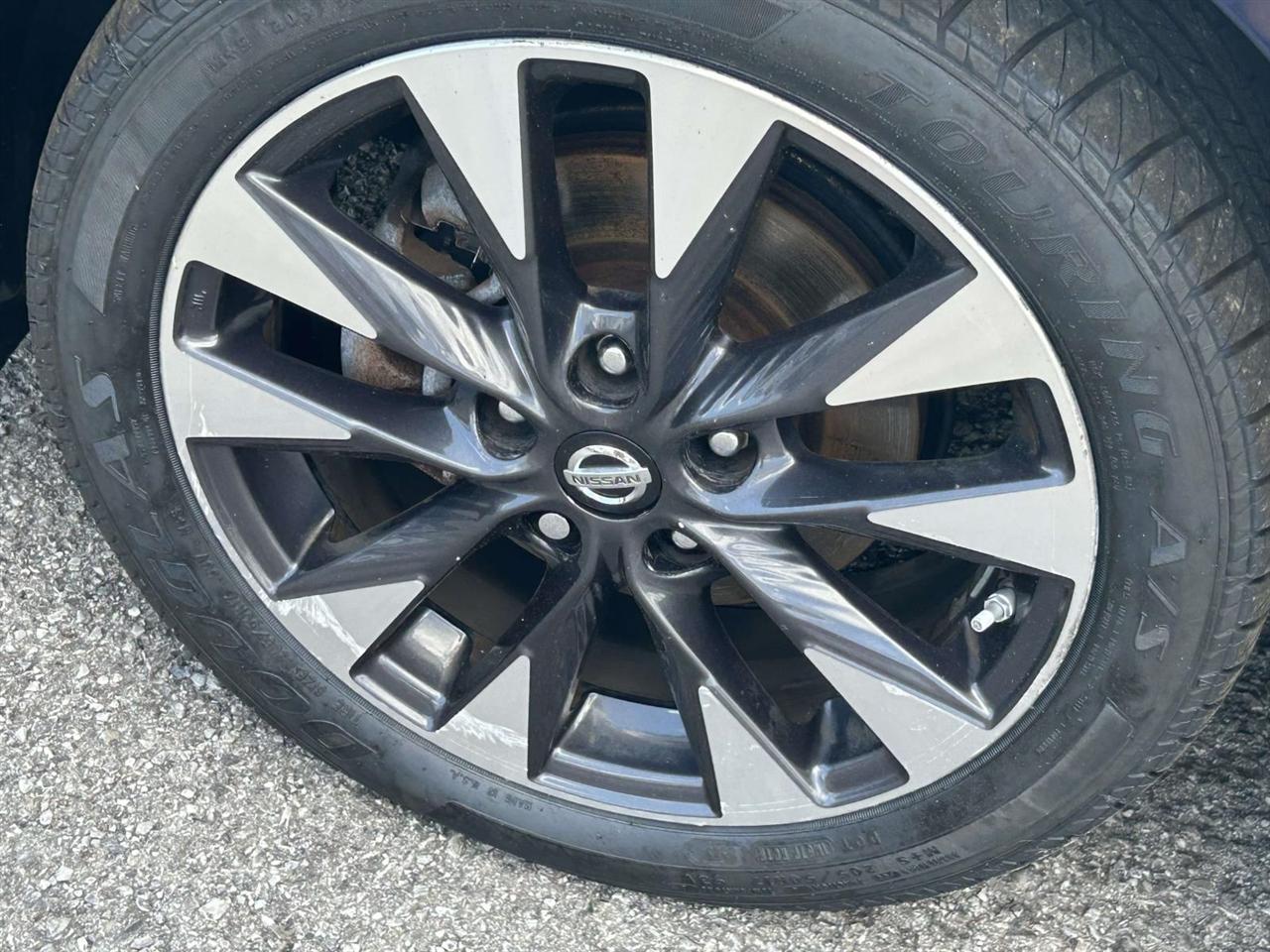 Nissan Sentra  2016