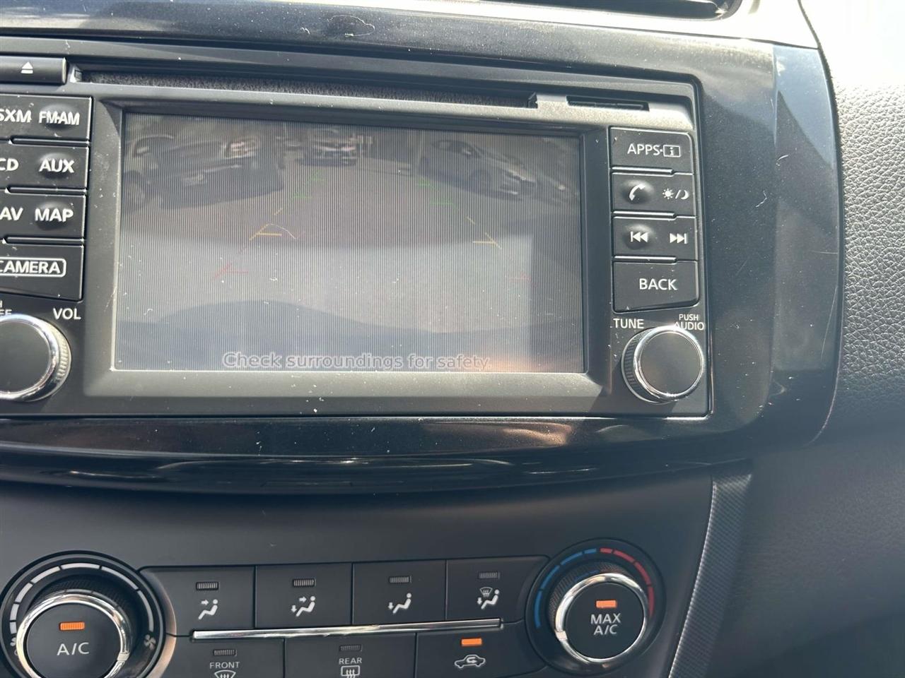 Nissan Sentra  2016