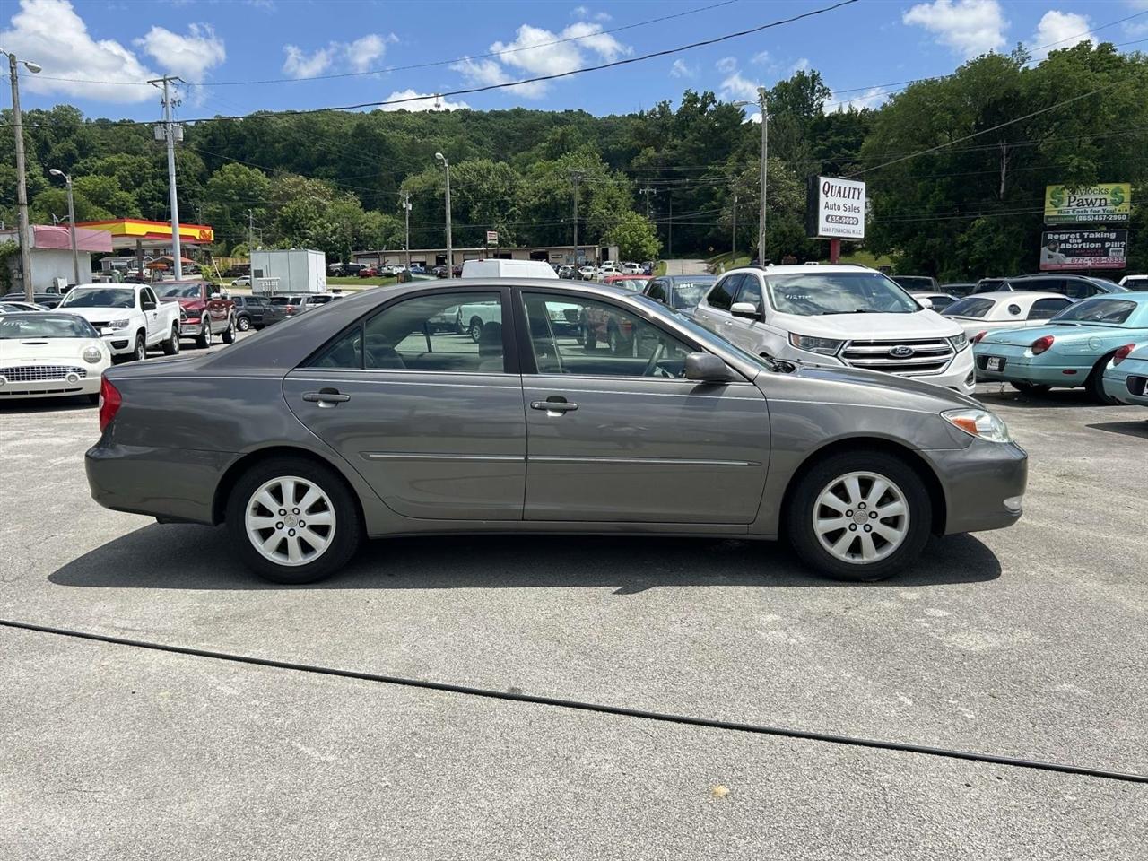 Toyota Camry  2004