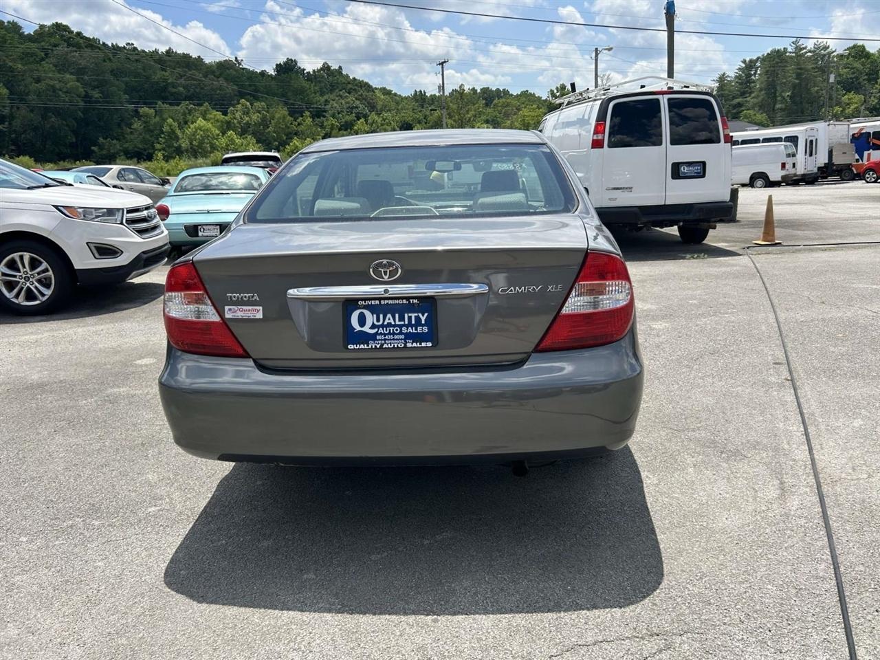Toyota Camry  2004