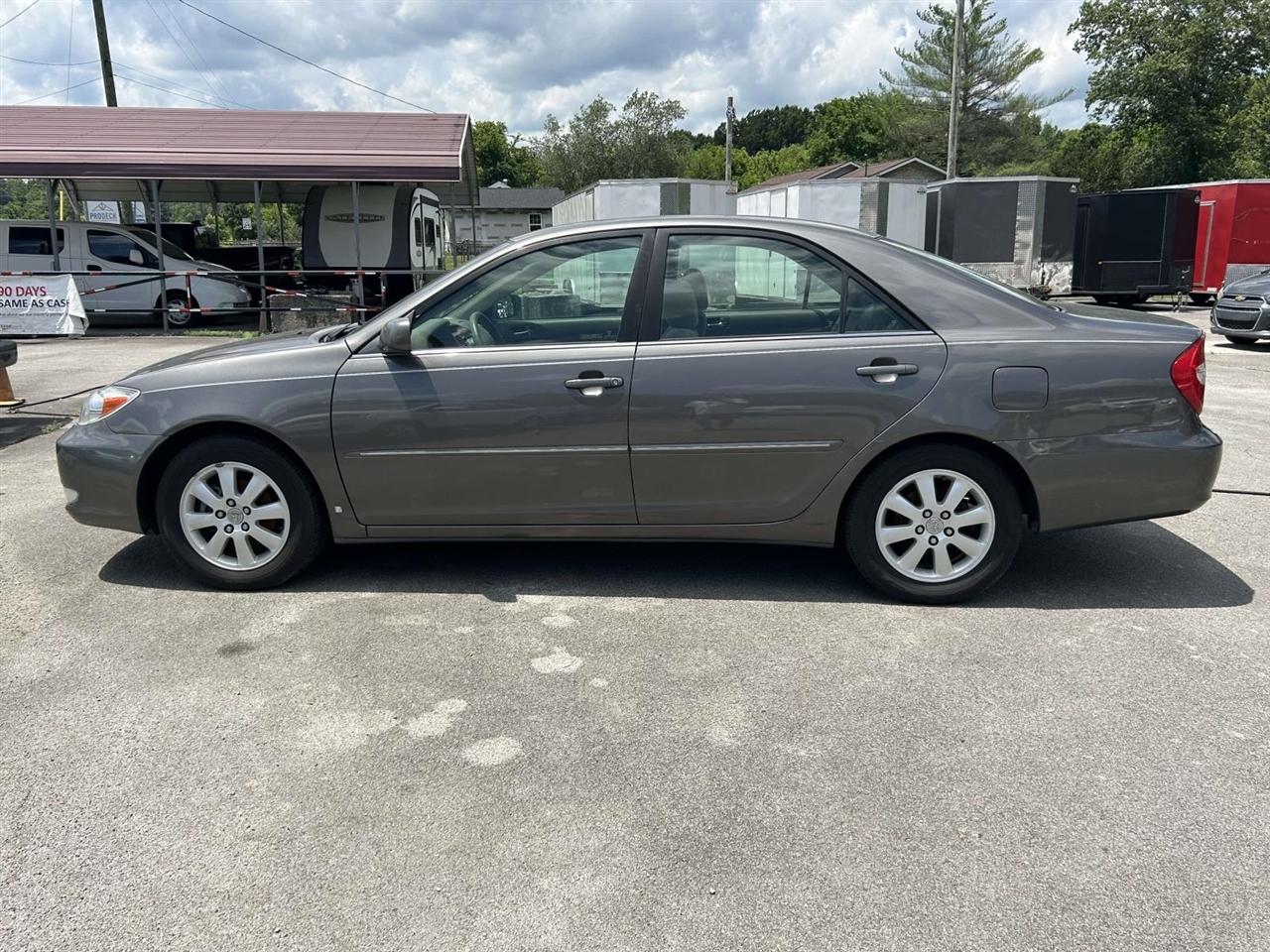 Toyota Camry  2004