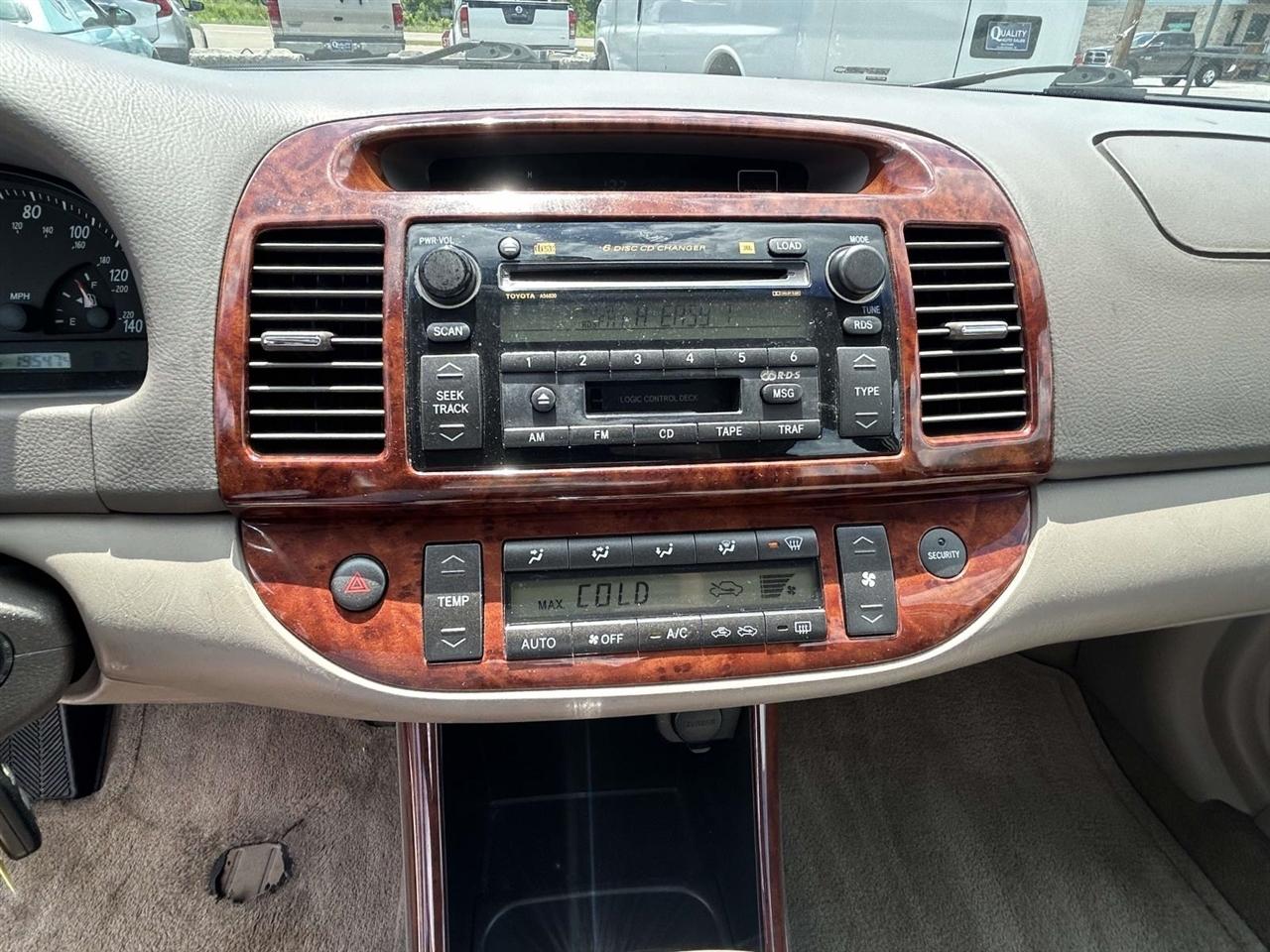 Toyota Camry  2004
