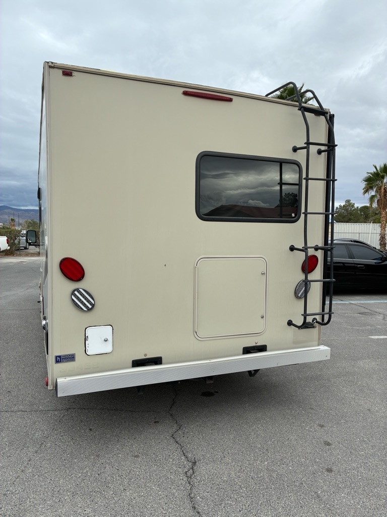 Ford Econoline E-350 Super Duty 2018