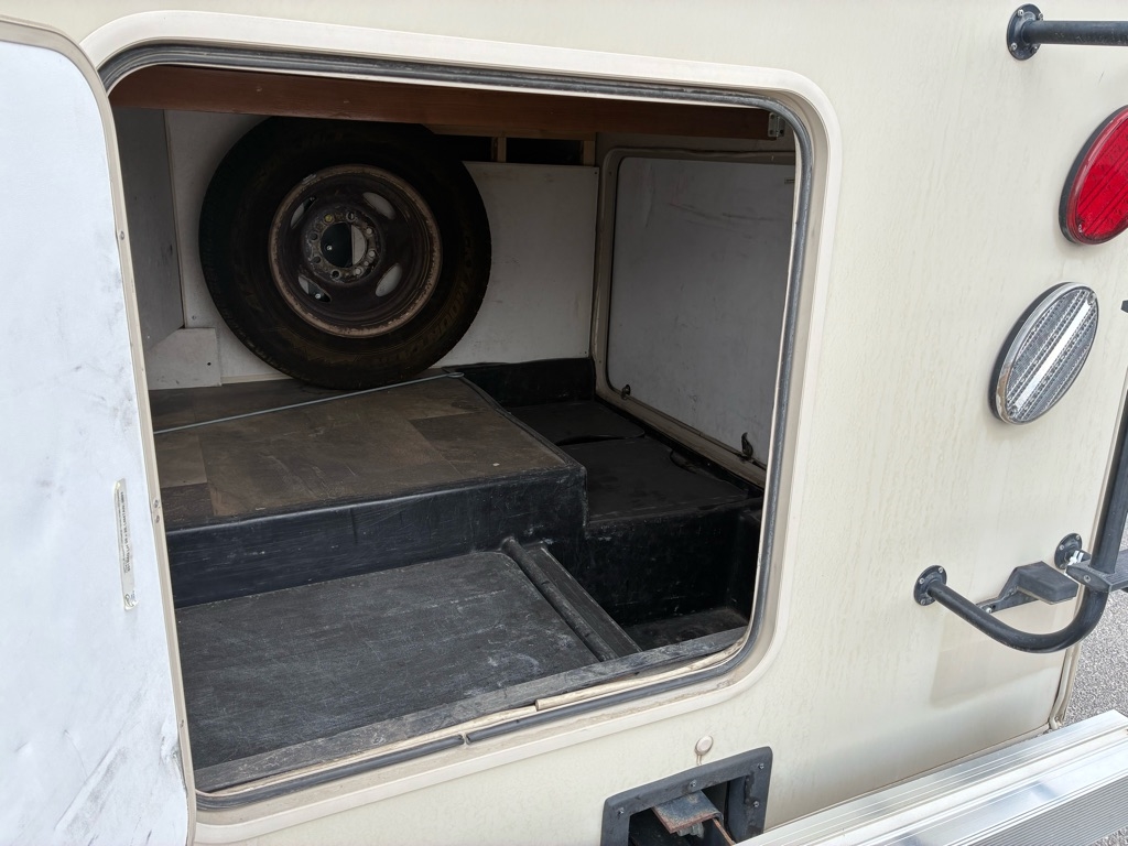 Ford Econoline E-350 Super Duty 2018