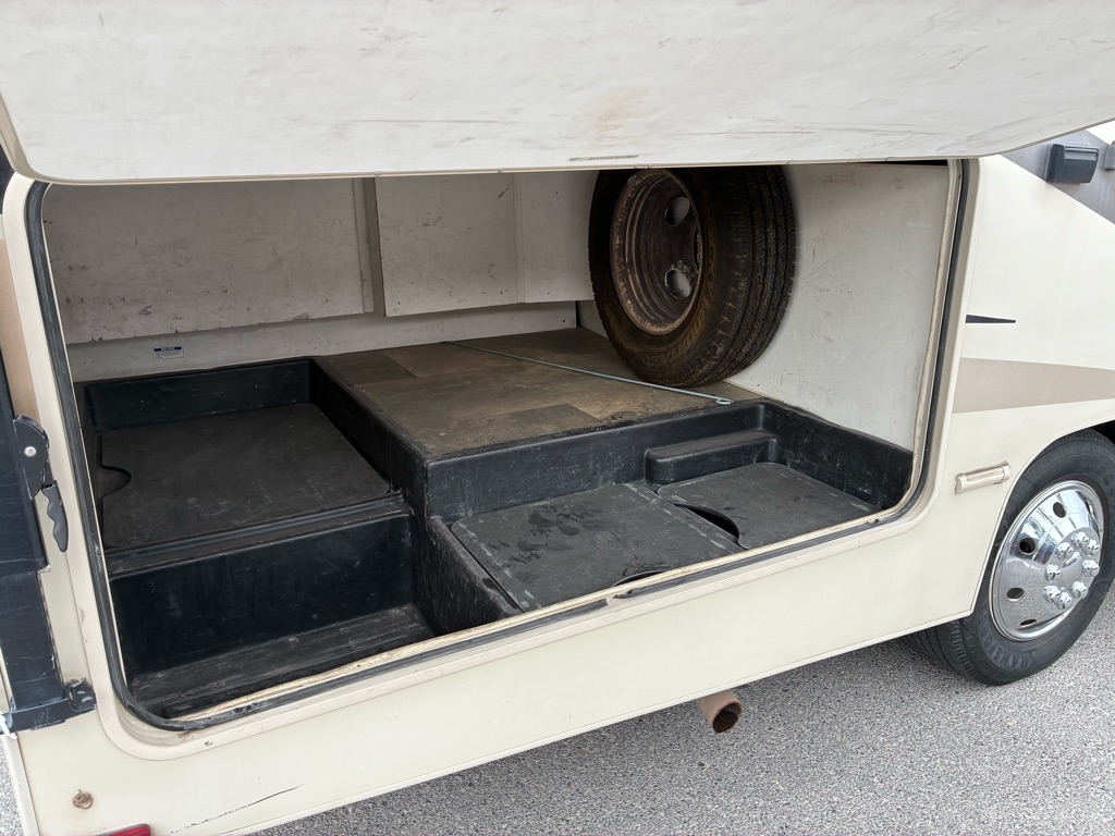 Ford Econoline E-350 Super Duty 2018