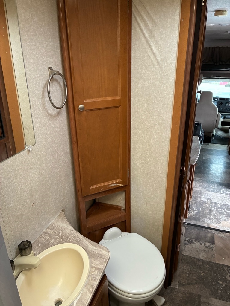 Ford Econoline E-350 Super Duty 2018