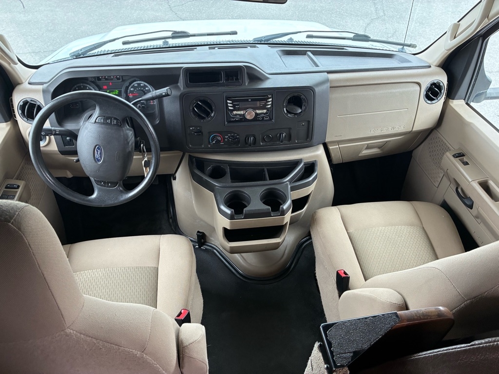 Ford Econoline E-350 Super Duty 2018