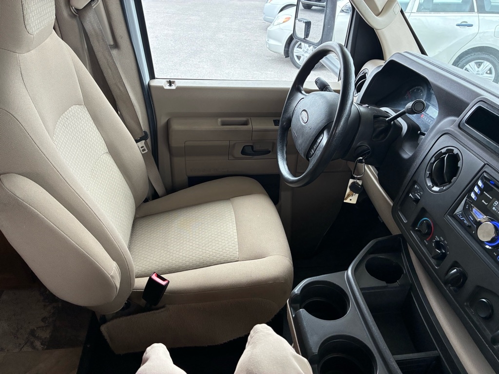 Ford Econoline E-350 Super Duty 2018