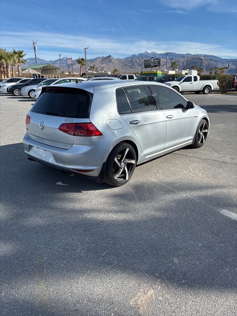 Volkswagen GTI SE 6A 4-Door 2016