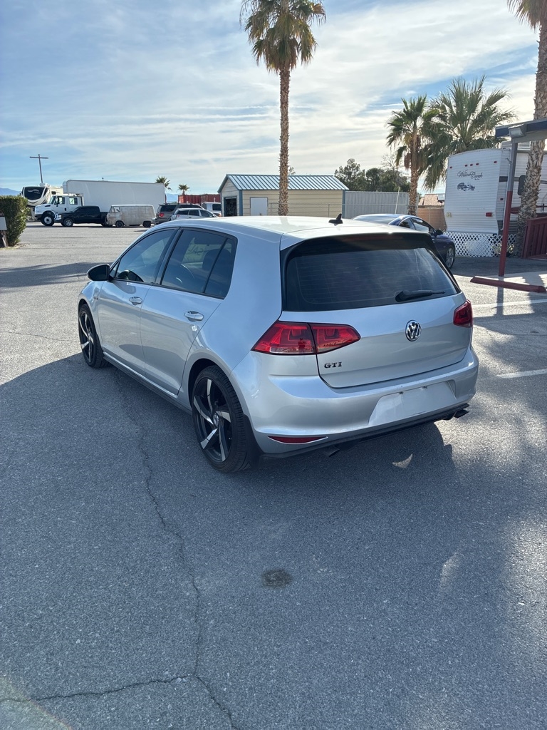Volkswagen GTI SE 6A 4-Door 2016