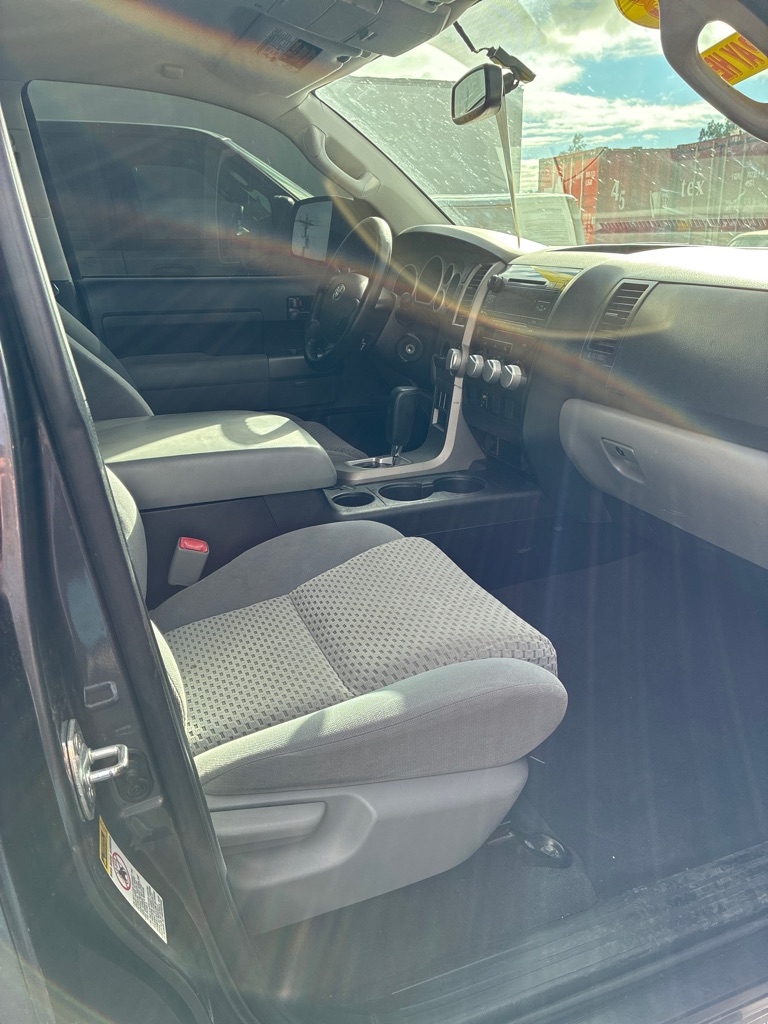 Toyota Tundra Tundra-Grade Double Cab 4.6L 2WD 2013