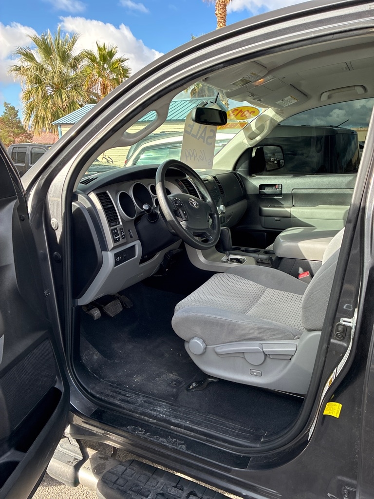 Toyota Tundra Tundra-Grade Double Cab 4.6L 2WD 2013