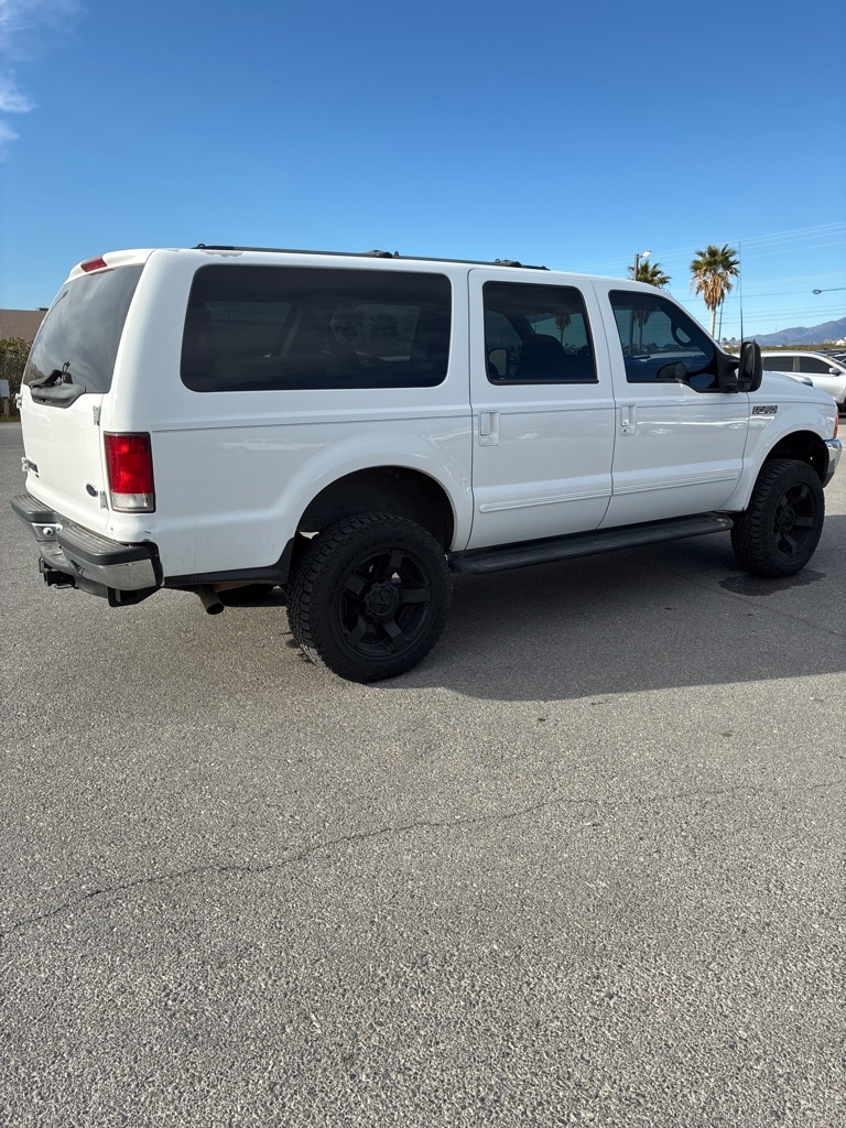 Ford Excursion XLT 2WD 2000