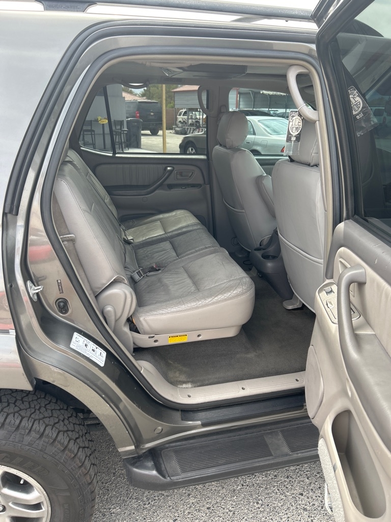 Toyota Sequoia Limited 2WD 2005