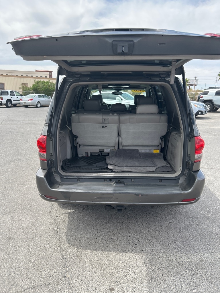 Toyota Sequoia Limited 2WD 2005