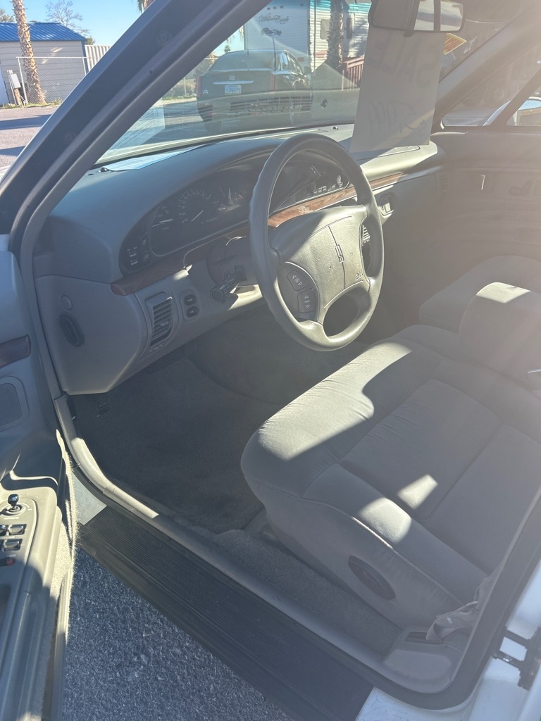 Oldsmobile Ninety Eight Regency Elite Series I 1996