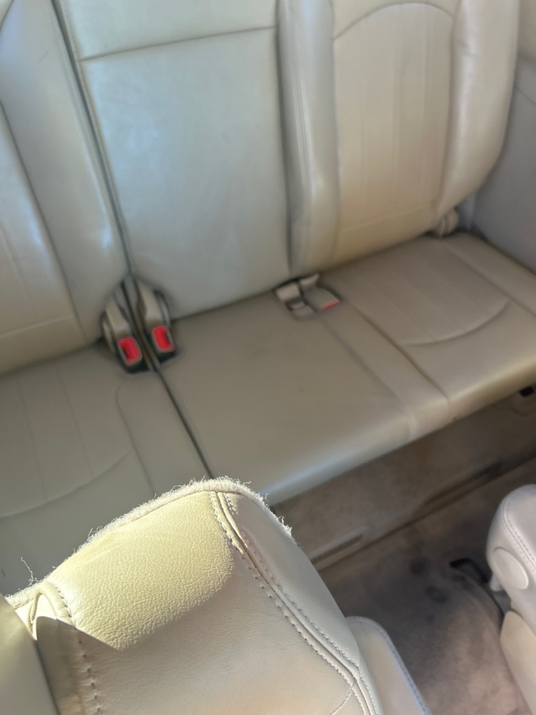 Buick Enclave CXL FWD 2008