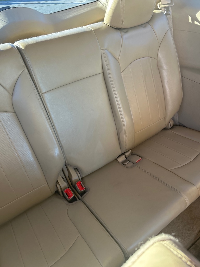 Buick Enclave CXL FWD 2008