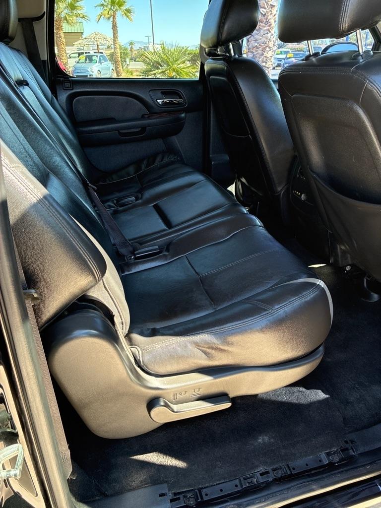 Chevrolet Suburban LT 1500 4WD 2014