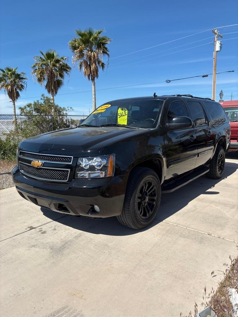 Chevrolet Suburban LT 1500 4WD 2014
