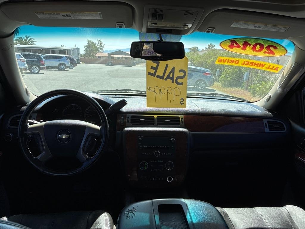 Chevrolet Suburban LT 1500 4WD 2014