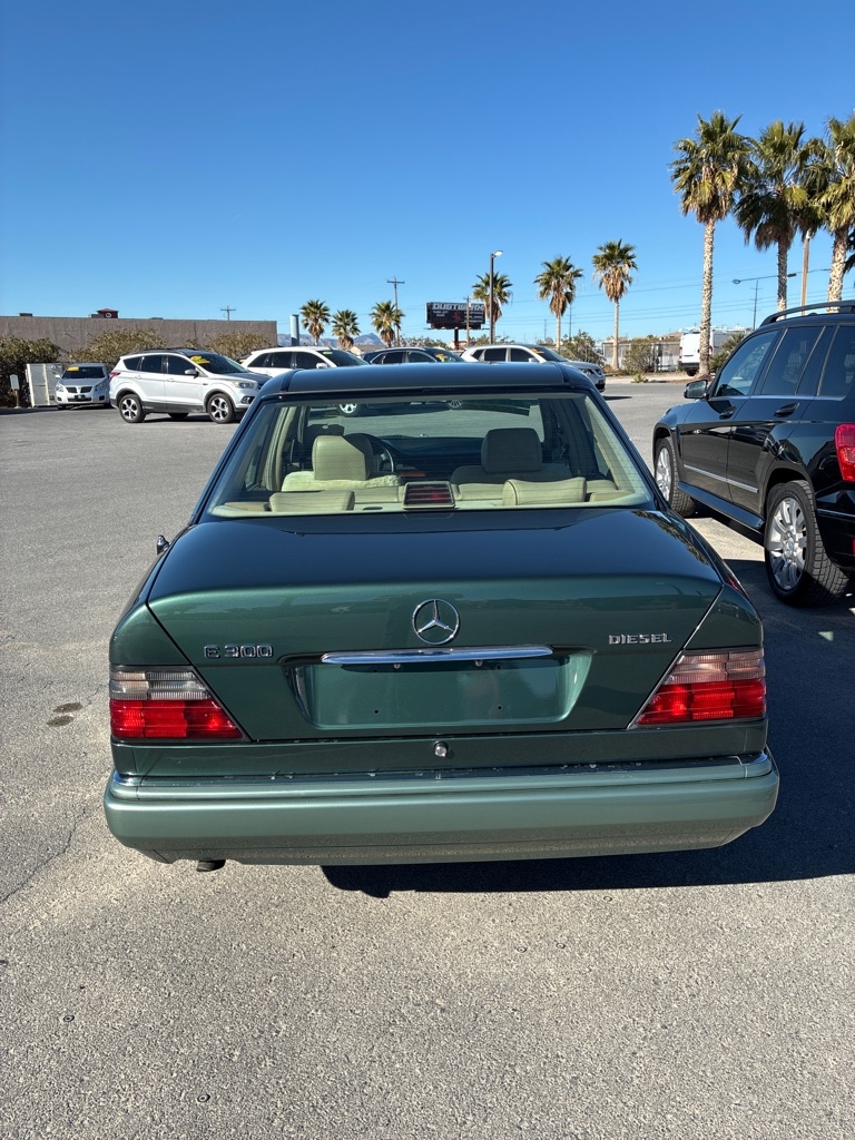Mercedes-Benz E-Class E300D 1995