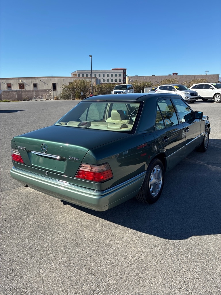 Mercedes-Benz E-Class E300D 1995