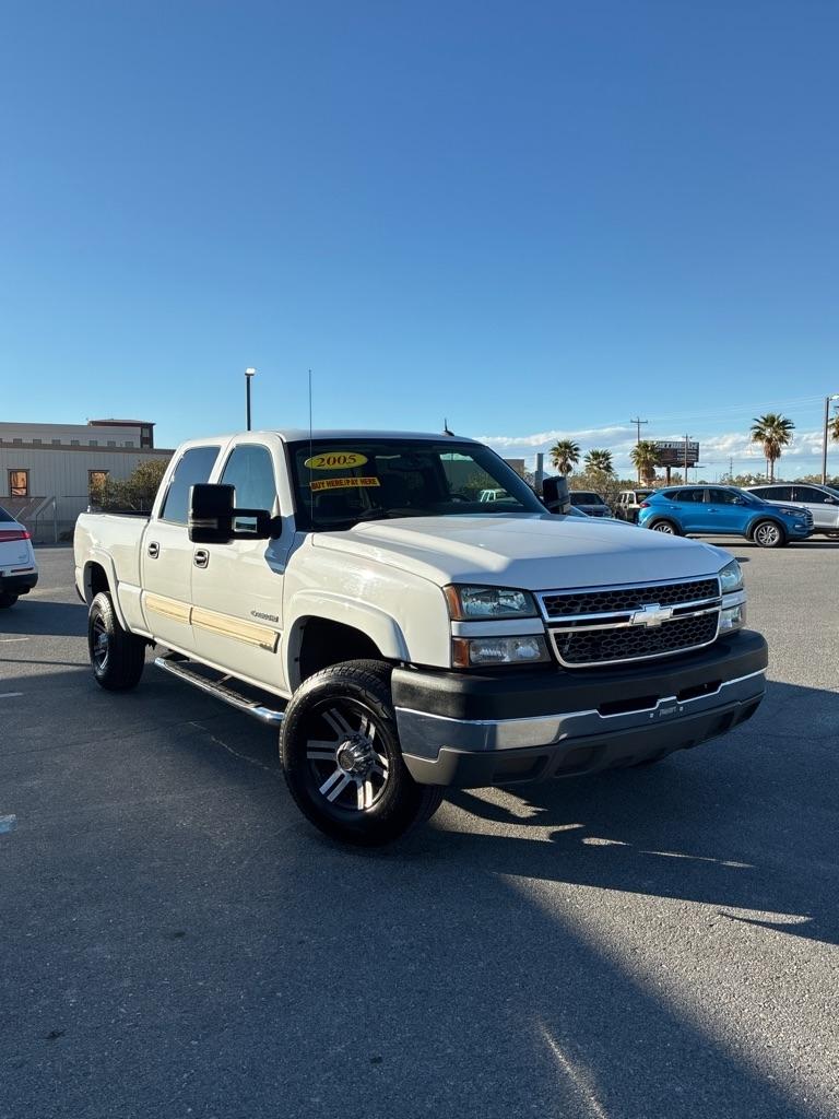 Chevrolet Silverado 2500HD Crew Cab Long Bed 2WD 2005