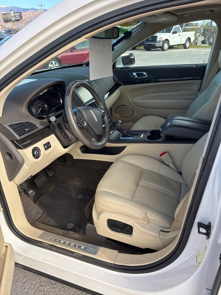 Lincoln MKT 3.5L with EcoBoost AWD 2014