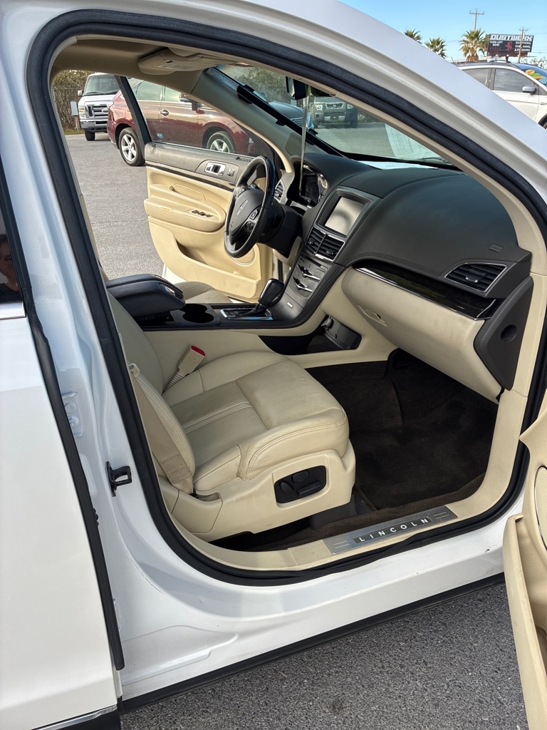 Lincoln MKT 3.5L with EcoBoost AWD 2014