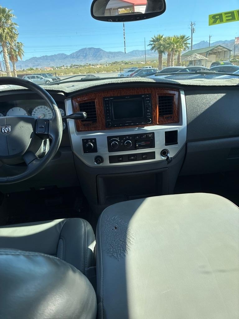 Dodge Ram 2500 SLT Mega Cab 4WD 2007