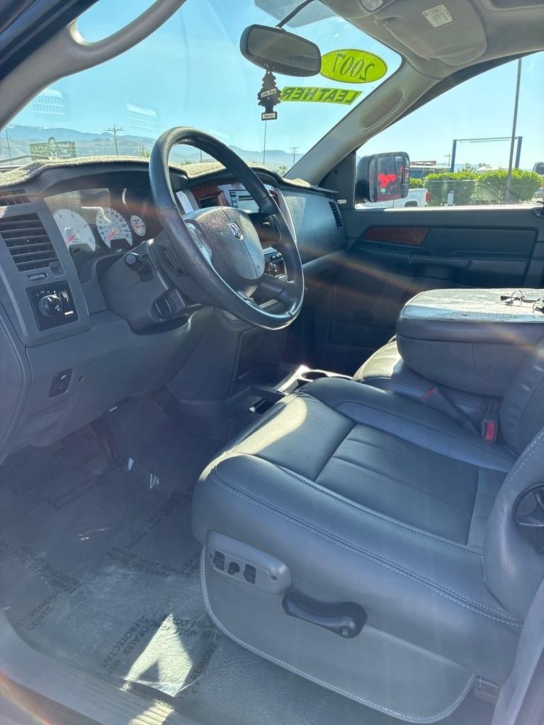 Dodge Ram 2500 SLT Mega Cab 4WD 2007