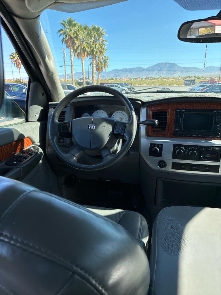 Dodge Ram 2500 SLT Mega Cab 4WD 2007