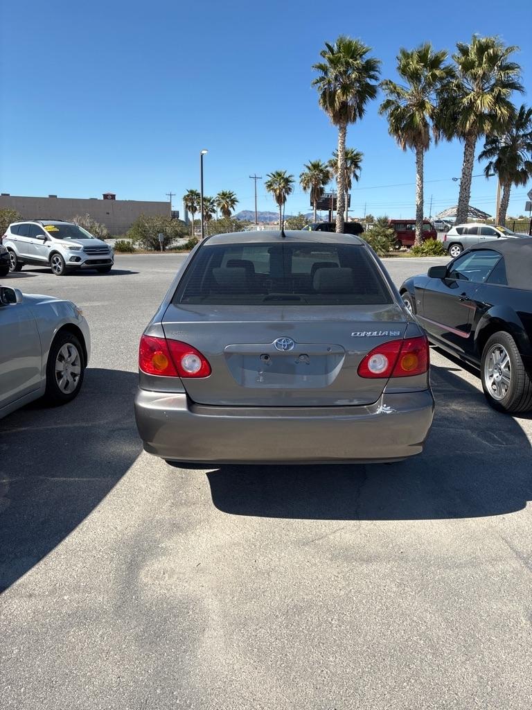 Toyota Corolla CE 2004